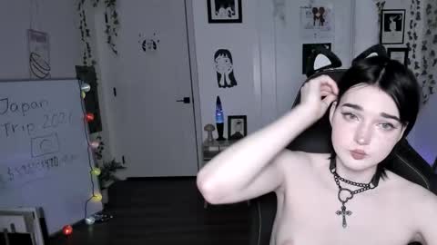 Ella online show from February 3, 2:53 am