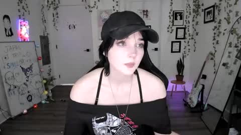 Ella online show from February 6, 9:07 pm