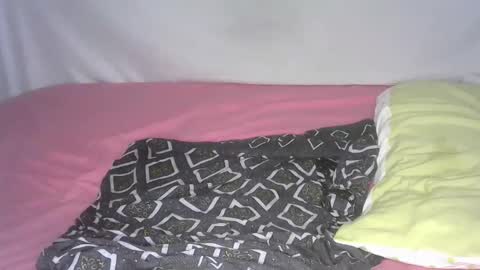 Snapshot of blackbhooty chatting on April 11, 2:27 am blackbhooty online show from April 11, 2:27 am