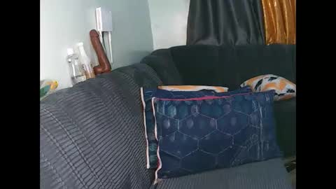 candy online show from January 8, 9:00 am