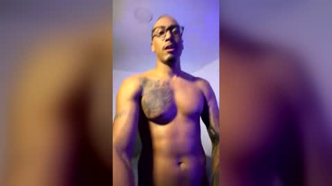 Snapshot of blackboy2874 chatting on July 9, 11:31 pm DWAYNE BELL online show from July 9, 11:31 pm