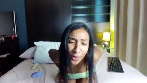 Snapshot of blackd0ll chatting on June 8, 5:30 am Angye online show from June 8, 5:30 am