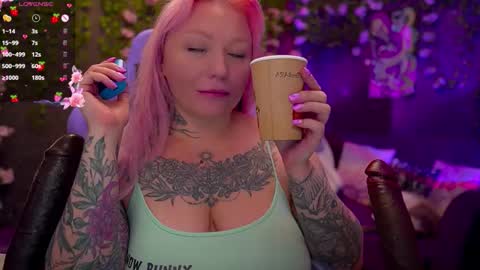 Alice online show from October 17, 12:52 pm