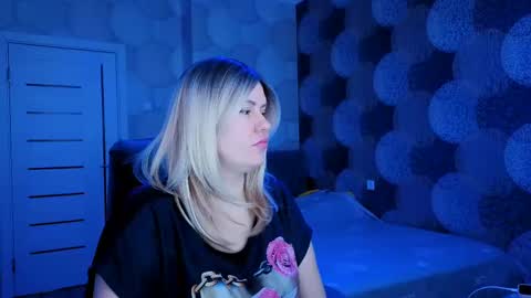 Snapshot of blackeyes11 chatting on February 12, 3:29 am blackeyes11 online show from February 12, 3:29 am