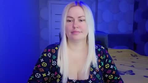 Snapshot of blackeyes11 chatting on February 27, 2:33 am blackeyes11 online show from February 27, 2:33 am