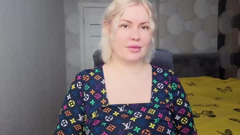 Snapshot of blackeyes11 chatting on March 14, 7:03 am blackeyes11 online show from March 14, 7:03 am