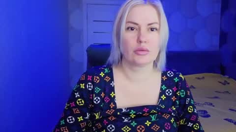 blackeyes11 online show from May 3, 2:06 am