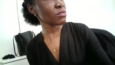 blackfairy01 online show from December 23, 9:18 am