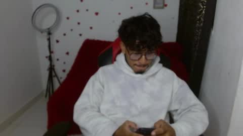 mateo online show from May 5, 6:27 pm