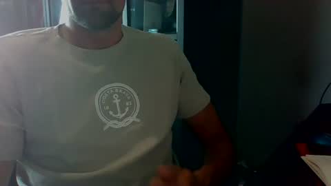 Snapshot of blackguitar69 chatting on July 6, 11:07 am blackguitar69 online show from July 6, 11:07 am