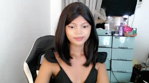 Snapshot of blackmanika chatting on August 5, 1:19 am blackmanika online show from August 5, 1:19 am