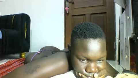 blackmarvel02 online show from November 10, 9:47 pm