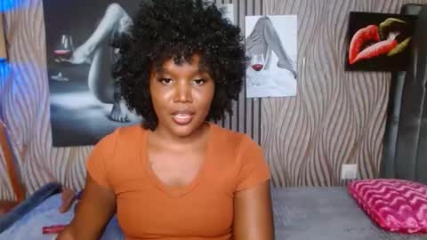 Smiley sylivia online show from April 24, 10:18 am