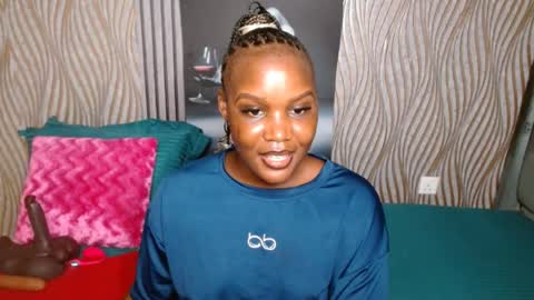 Snapshot of blackmellanin_ chatting on June 13, 12:41 am Smiley sylivia online show from June 13, 12:41 am
