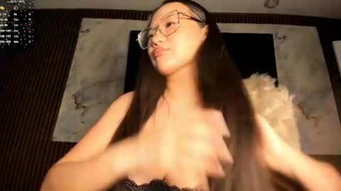 Snapshot of blackmilk_01 chatting on July 20, 4:27 am Karina online show from July 20, 4:27 am