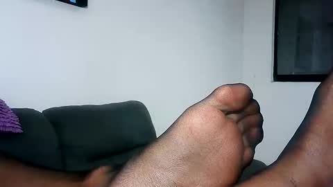 Snapshot of blacknylontoes chatting on May 9, 8:19 am Samantha Nylon online show from May 9, 8:19 am
