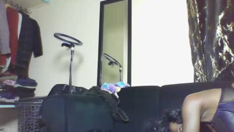 Snapshot of blackprincess25 chatting on October 29, 12:24 am Lorraine online show from October 29, 12:24 am