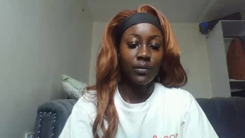 Snapshot of blackprincess25 chatting on December 2, 6:58 pm Lorraine online show from December 2, 6:58 pm