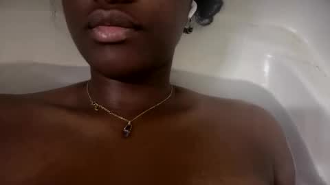 Snapshot of blackprincessstacy chatting on May 19, 11:22 pm ask mme later online show from May 19, 11:22 pm