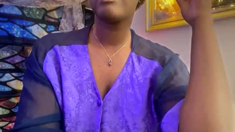 Snapshot of blackprincessstacy chatting on May 31, 3:52 pm ask mme later online show from May 31, 3:52 pm