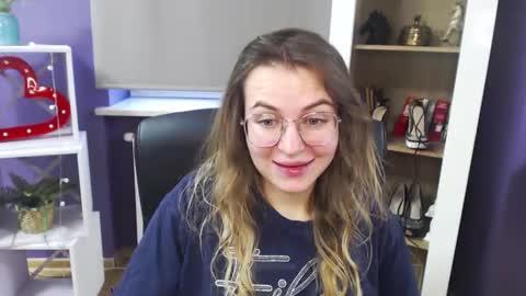 Snapshot of blackrosezoey chatting on December 19, 9:51 am Z O E Y online show from December 19, 9:51 am