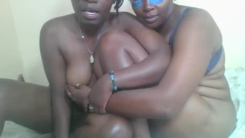 Snapshot of blacks_nastay chatting on December 14, 7:58 am blacks_nastay online show from December 14, 7:58 am