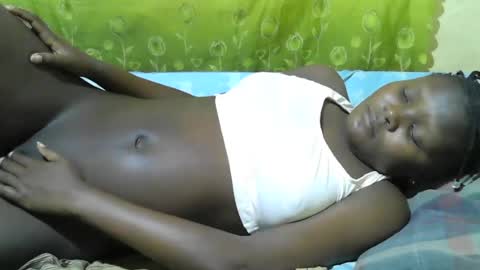 Snapshot of blackslim_girl2 chatting on June 20, 6:44 pm blackslim_girl2 online show from June 20, 6:44 pm