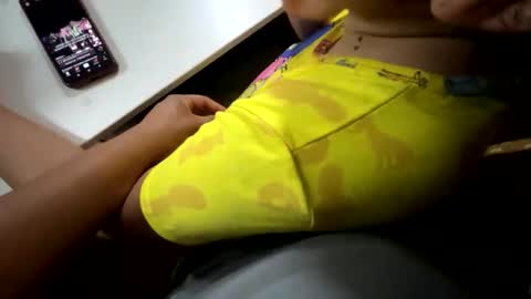 Snapshot of blackvip320 chatting on December 21, 6:53 am blackvip320 online show from December 21, 6:53 am