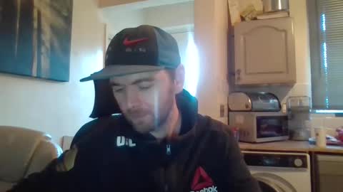 Snapshot of blackvswhite2022 chatting on February 4, 9:07 am blackvswhite2022 online show from February 4, 9:07 am