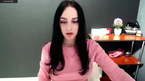 Ivy online show from December 2, 4:31 pm