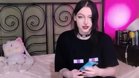 Snapshot of blacky_tea chatting on November 14, 11:24 pm blacky_tea online show from November 14, 11:24 pm