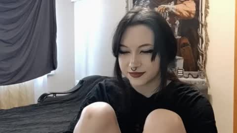 Snapshot of blacky_tea chatting on March 21, 1:26 pm blacky_tea online show from March 21, 1:26 pm