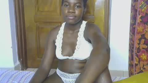 Snapshot of blahkbeauty chatting on September 16, 2:34 am VIVIAN online show from September 16, 2:34 am