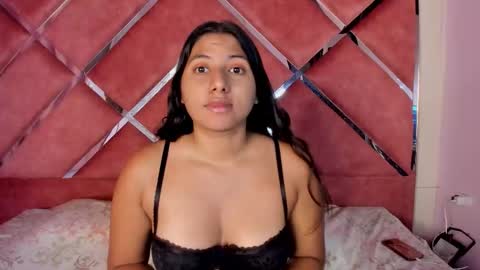 Snapshot of blaiirwall chatting on December 2, 1:17 pm BlairWall online show from December 2, 1:17 pm