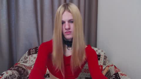 Snapshot of blaire_18 chatting on January 2, 5:46 am blaire 18 online show from January 2, 5:46 am