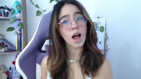   online show from January 3, 3:12 pm