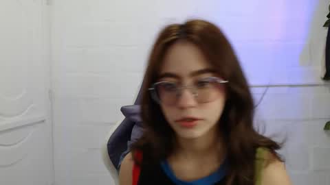   online show from September 18, 12:29 pm