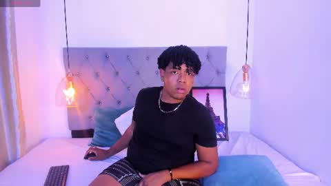 blaise_bailey13 online show from July 8, 5:34 am