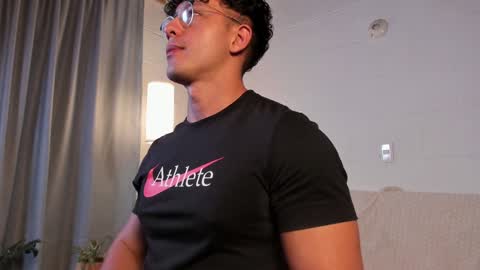 Blake Levi  Independent Model online show from December 28, 4:19 am