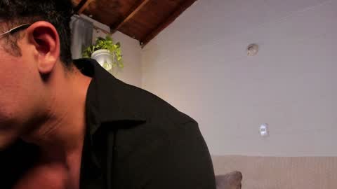 Blake Levi  Independent Model online show from February 3, 1:41 am