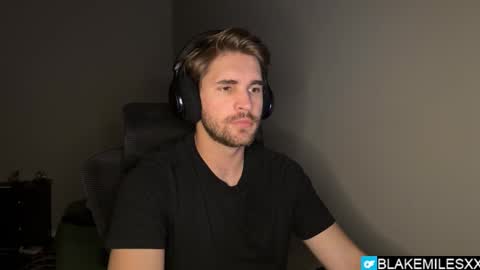 Snapshot of blakemiles2 chatting on October 22, 2:56 am Blake Miles online show from October 22, 2:56 am