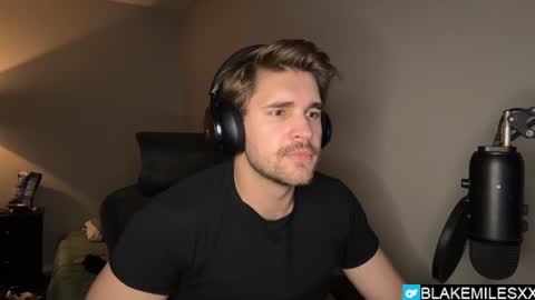 Snapshot of blakemiles2 chatting on November 29, 1:41 am Blake Miles online show from November 29, 1:41 am