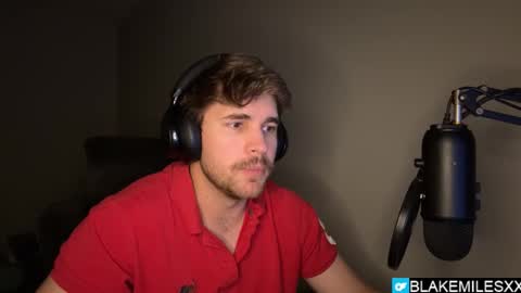 Snapshot of blakemiles2 chatting on December 2, 4:29 am Blake Miles online show from December 2, 4:29 am