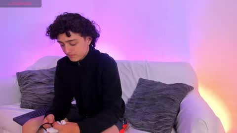  JULIE  online show from November 26, 4:24 am