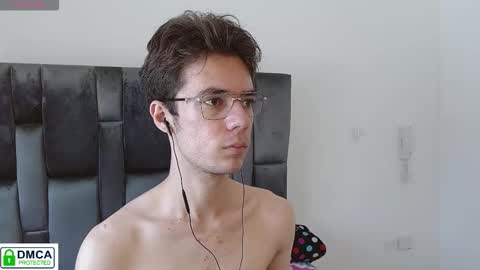 Snapshot of blakeshatter chatting on November 23, 4:29 pm blakeshatter online show from November 23, 4:29 pm