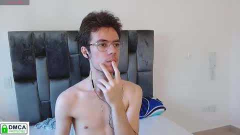 Snapshot of blakeshatter chatting on November 26, 1:34 pm blakeshatter online show from November 26, 1:34 pm