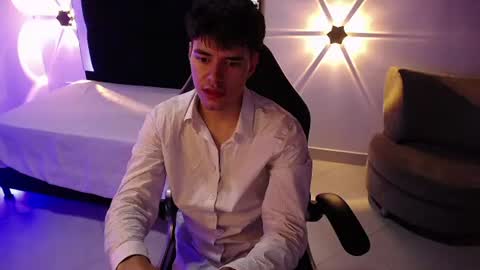 Snapshot of blakzen_ chatting on June 24, 12:53 am Blakzen online show from June 24, 12:53 am