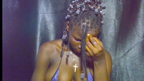nikky00 online show from May 1, 8:08 am