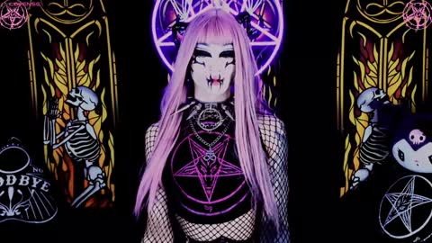 Snapshot of blasphemiangxrl chatting on December 10, 7:00 pm online show from December 10, 7:00 pm