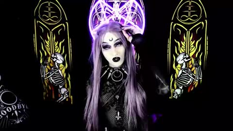 Snapshot of blasphemiangxrl chatting on February 20, 12:52 am online show from February 20, 12:52 am